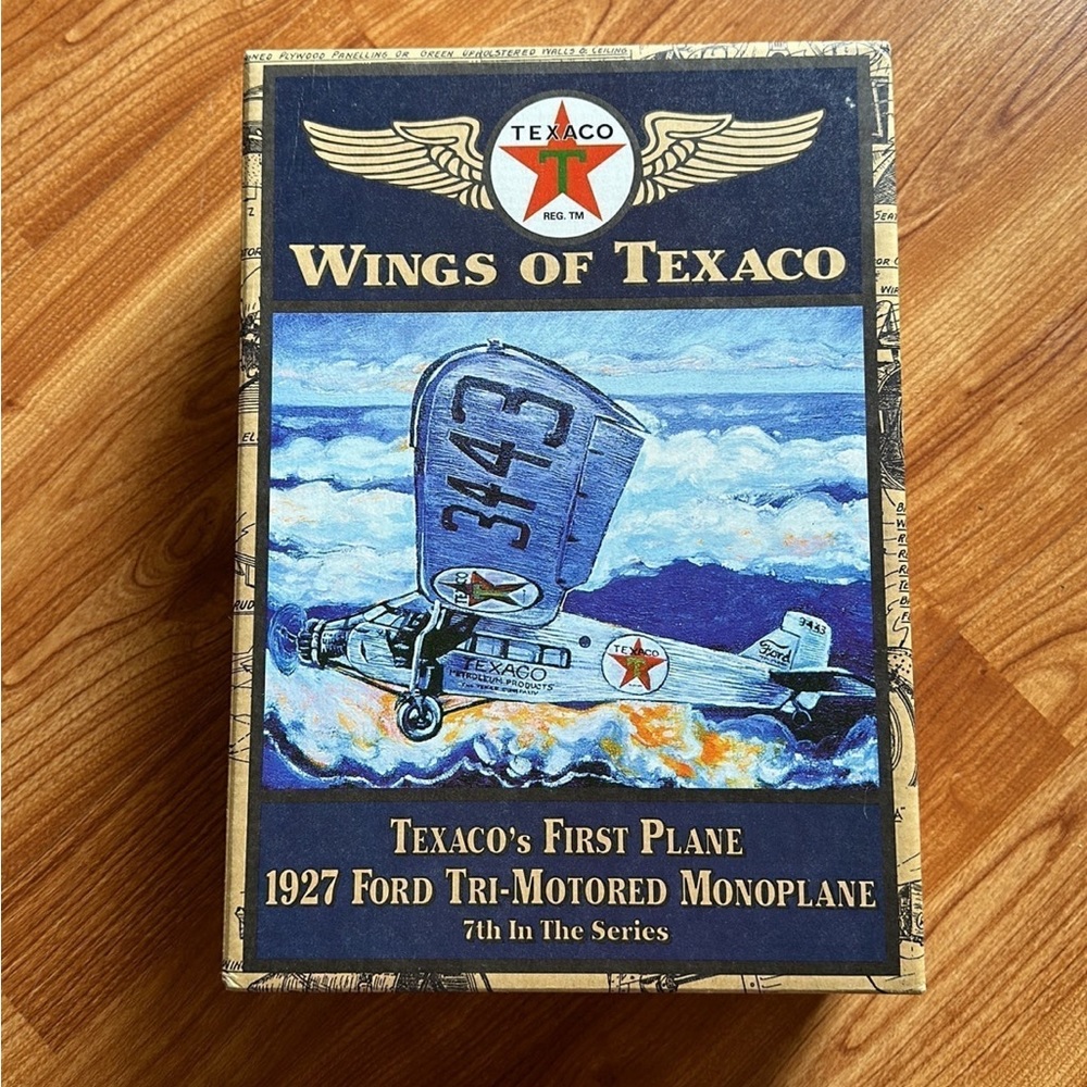 WINGS OF TEXACO PLANE